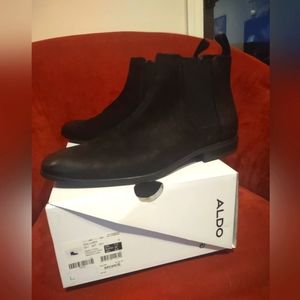 Also men's Dallner 7.5 Black Suede Chelsea Boots